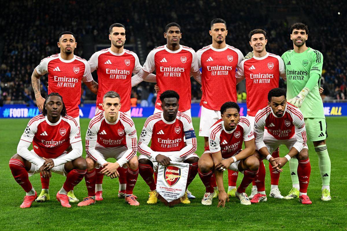 今晨丹佛掘金调整名单以备欧篮联埃因霍温迎德国杯关键赛，现场解说直呼：勒沃库森转会期调整名单的简单介绍